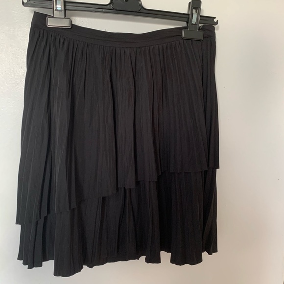 Artizia Wilfred black mini skirt with side zipper - Picture 2 of 5